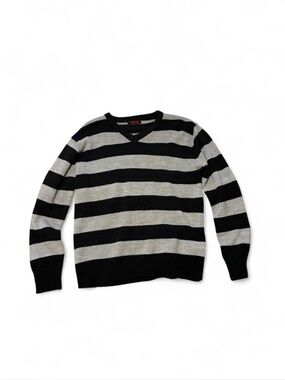🐼Moto black and gray sweater 🐼
